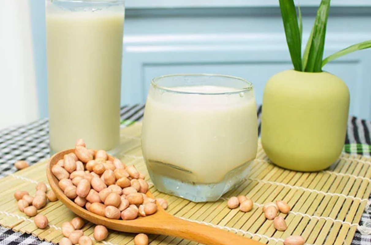 nấu sữa đậu phộng bằng máy nấu sữa hạt